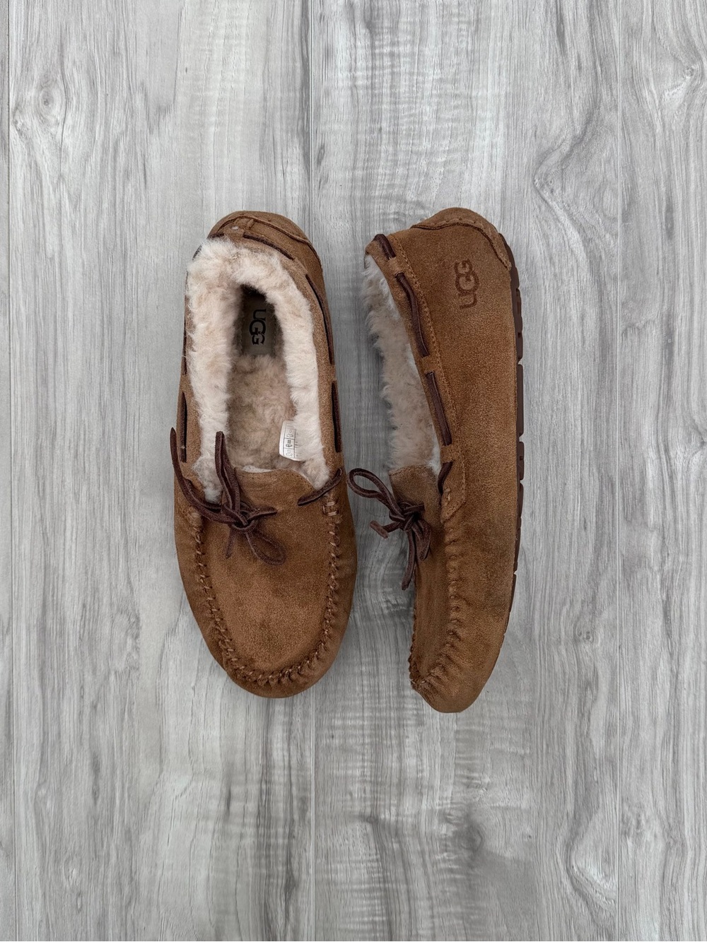 UGG Women's Dakota Slipper.